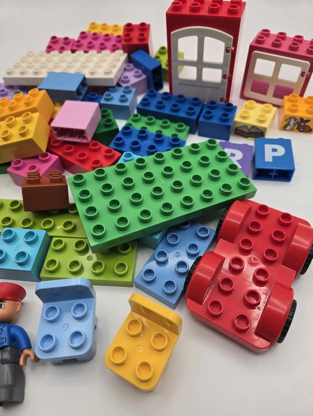 Lego Duplo Misc Building Blocks Toys Lot With 2 Figures
